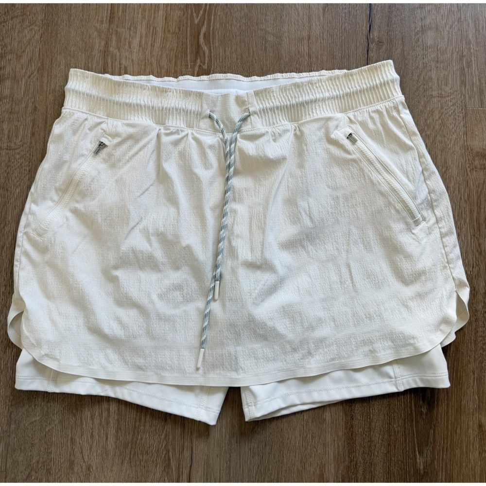 Athleta Trekkie Skort Womens 12 White Skirt Shorts Athletic Pull On Tennis Golf